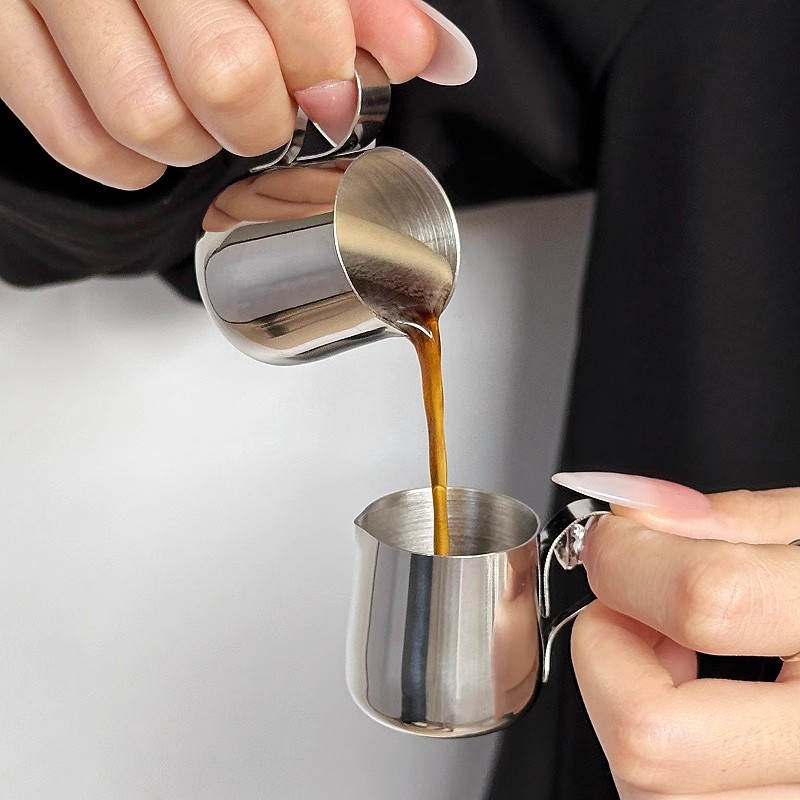 Milchaufschäumkrug aus Edelsta – Barista Milk Jug Bewertung und Preis